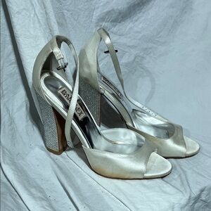 Badgley Mischka Silver Satin Peep-Toe Heels can be DYED